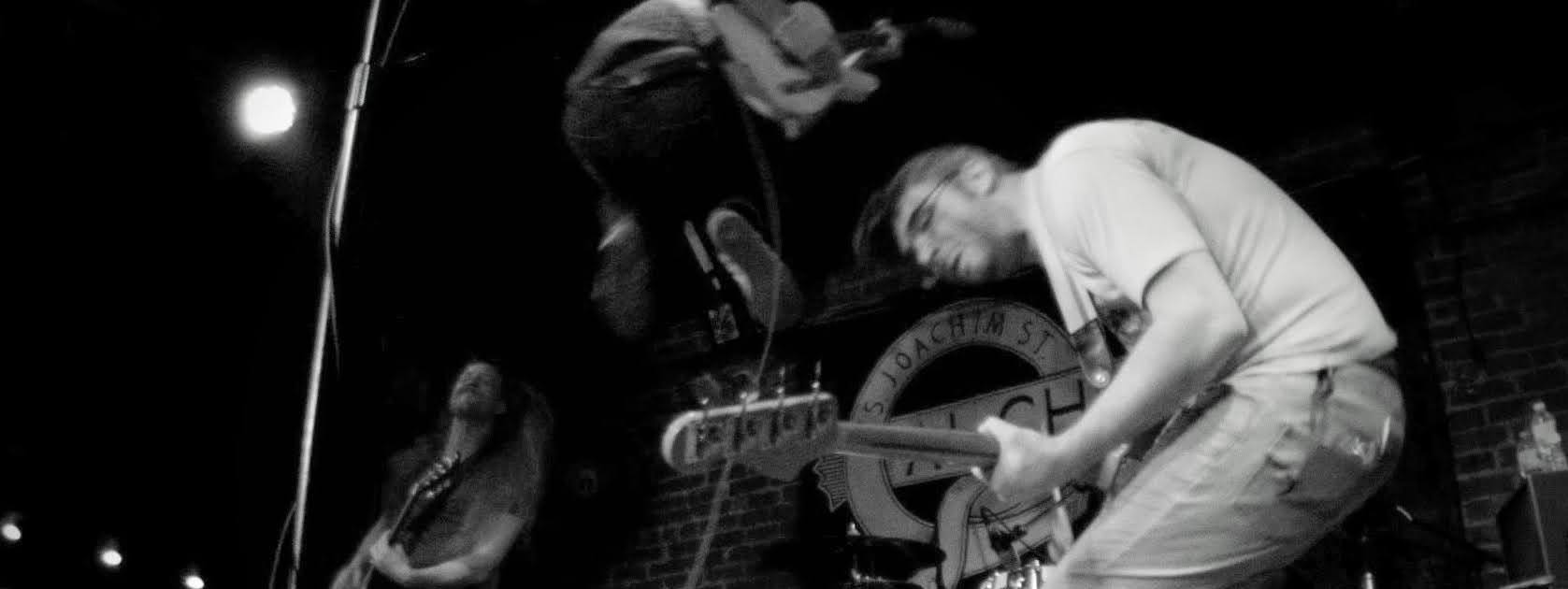 Strange Her — live